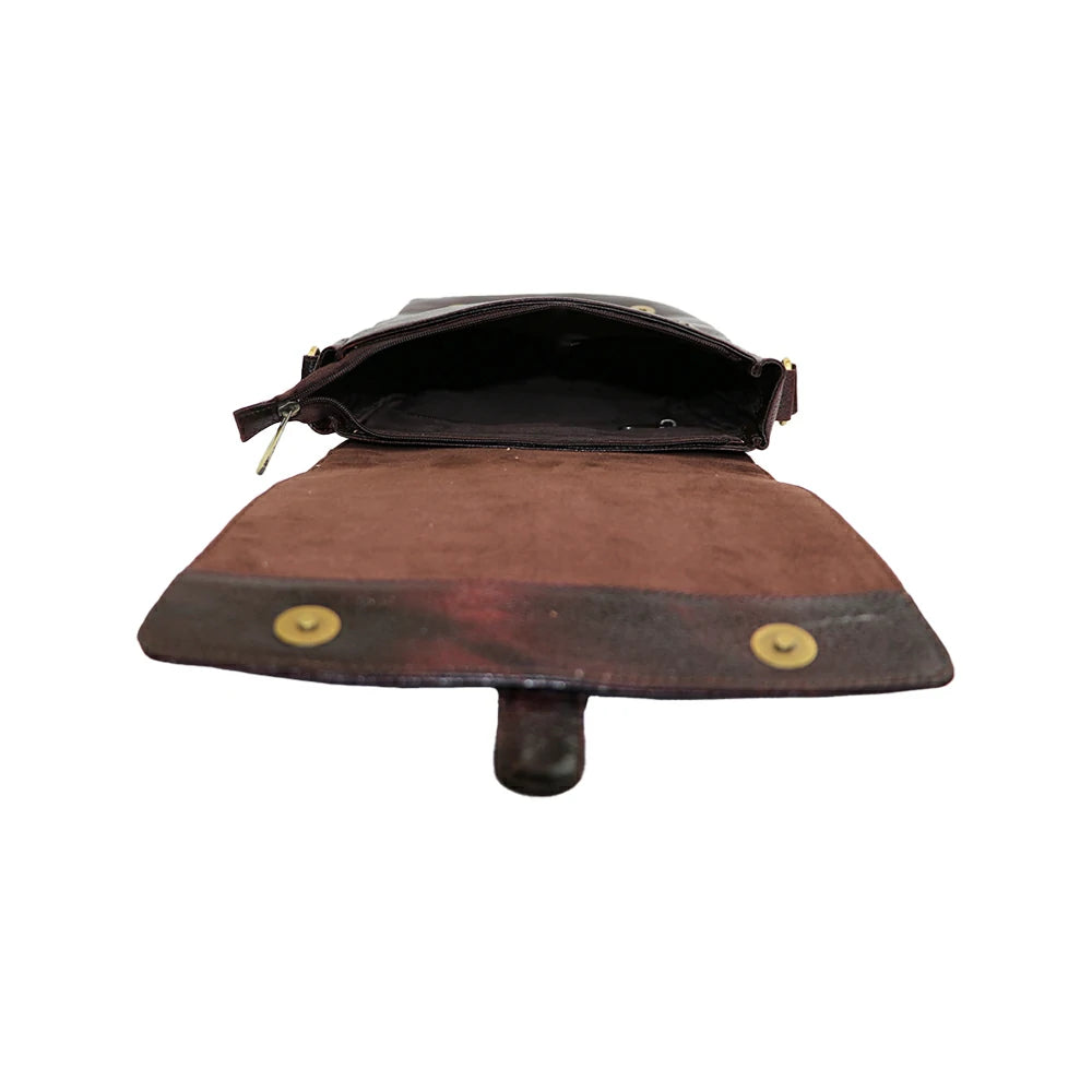 Classic PU Leather Messenger Bag – Vintage Sling Bag for Everyday Use