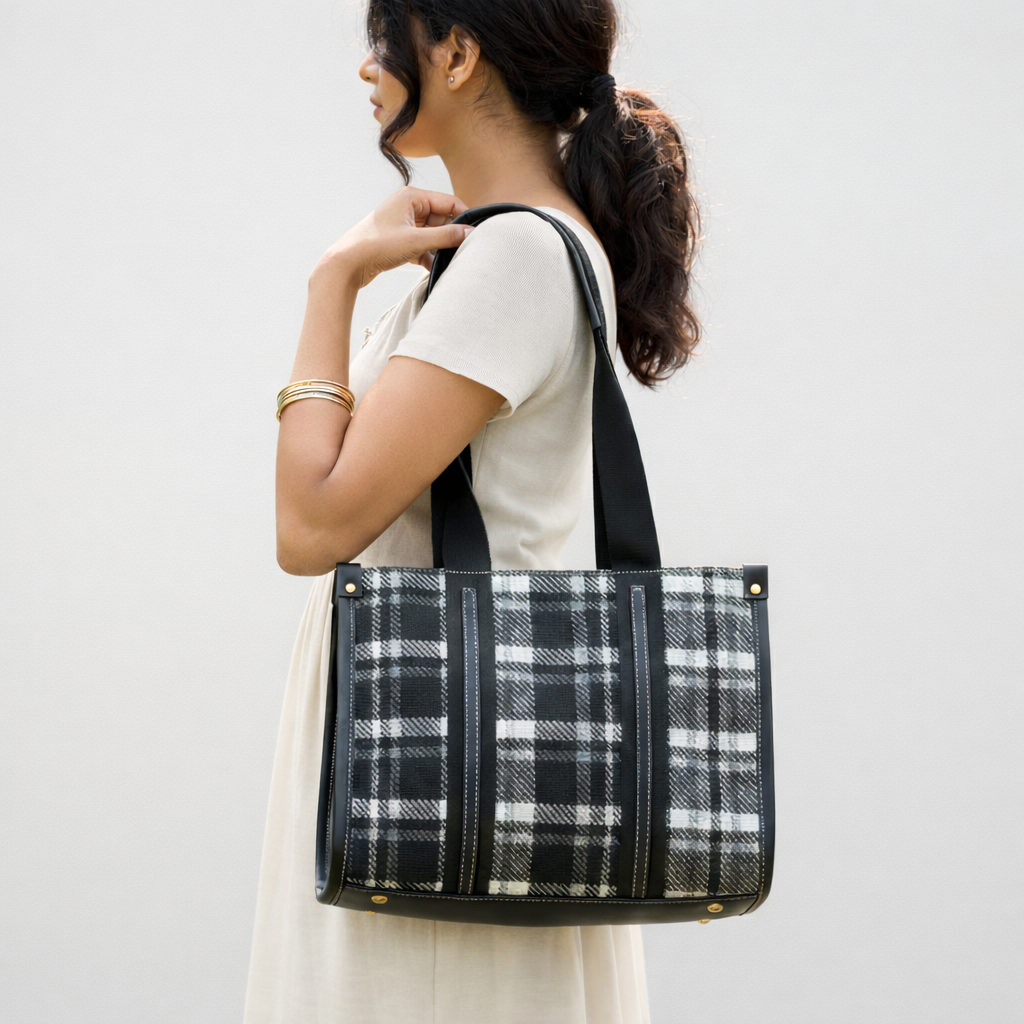 Structured HandBag with Detachable Sling Strap