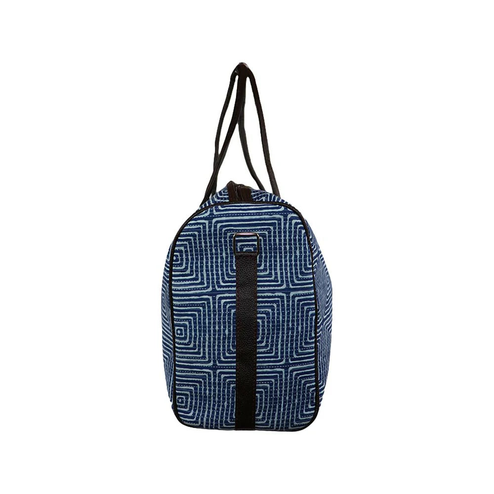 Travel Duffle Bag for Women | Spacious Weekend Bag with Shoulder Strap