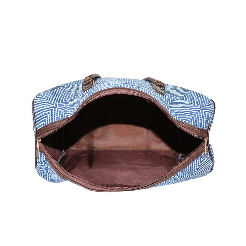 Travel Duffle Bag for Women | Spacious Weekend Bag with Shoulder Strap