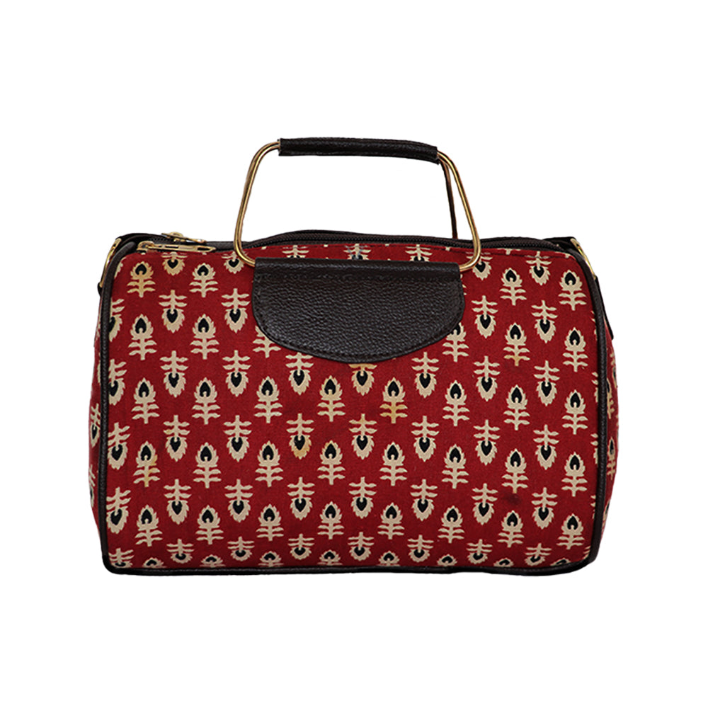 Women Red Printed Duffle Handbag with Sling Strap & Metal Handle – Travel & Everyday Stylish Bag