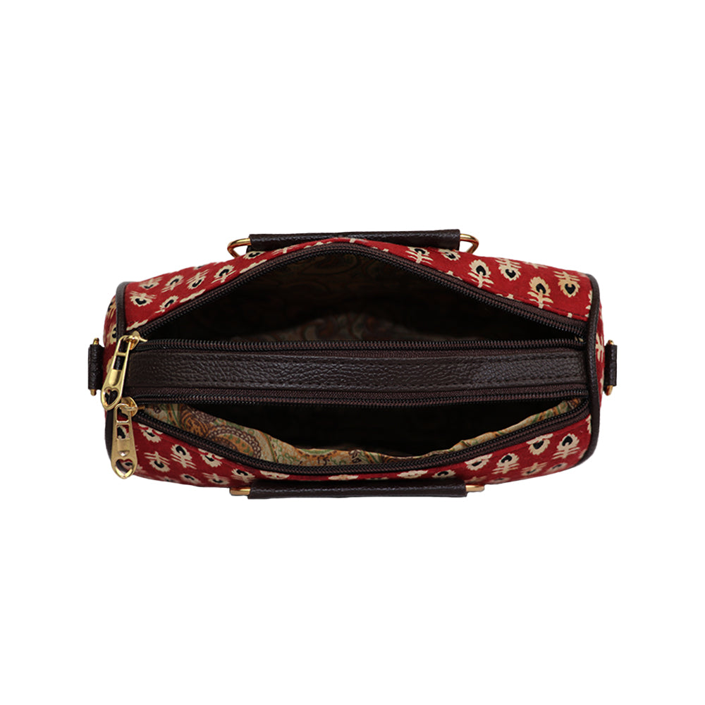 Women Red Printed Duffle Handbag with Sling Strap & Metal Handle – Travel & Everyday Stylish Bag